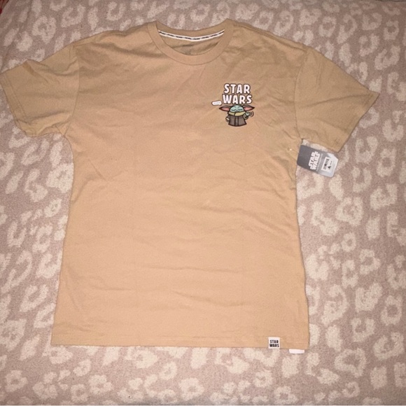 Disney Parks Star Wars Grogu tan comic shirt S NWT - Picture 2 of 6